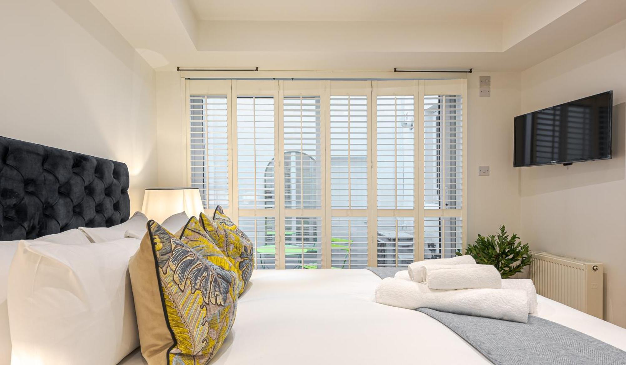 Chic Belgravia Hideaway With Private Patio 10 Mins To Harrods Διαμέρισμα Λονδίνο Εξωτερικό φωτογραφία